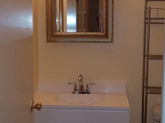 3rd image of 79 Ivan St APT 42
