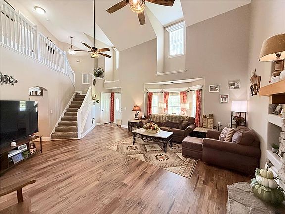 5th image of 3255 TUCKER AVENUE