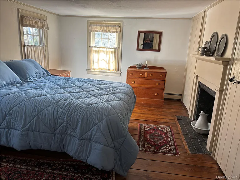 225 Christian Ave — Photo 17