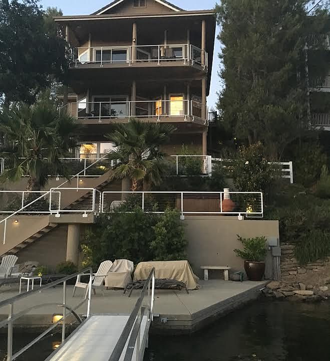 1st image of 1083 Shoreline Dr