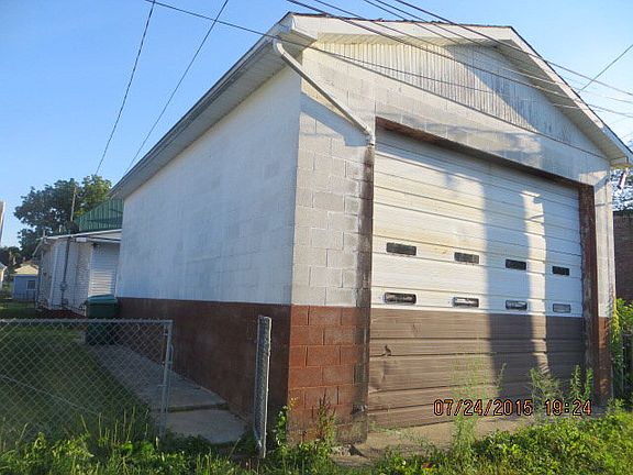 2nd image of 1923 18th St