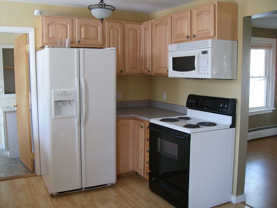 2nd floor kitchen