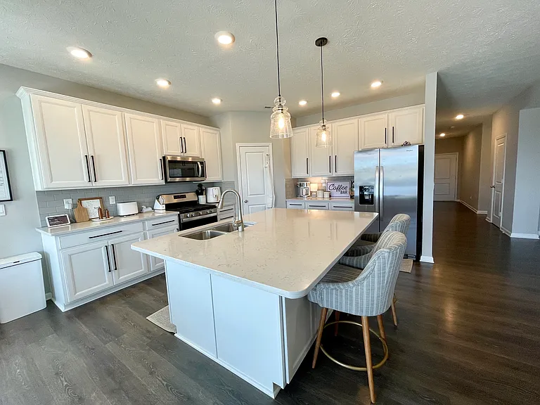 141 Thorpe Dr — Photo 10