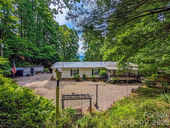 3rd image of 1372 Lickskillet Rd