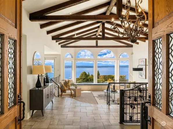 17019 13th Avenue NW, Shoreline, WA 98177