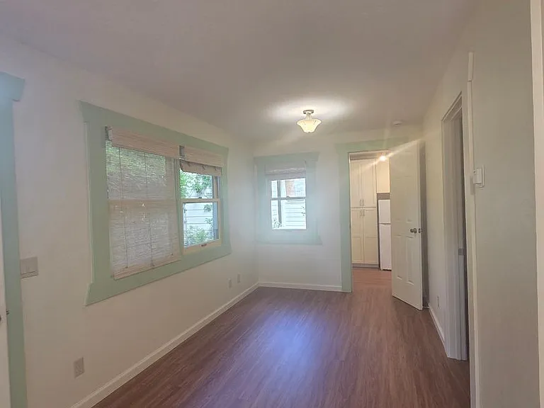 403 H St — Photo 5