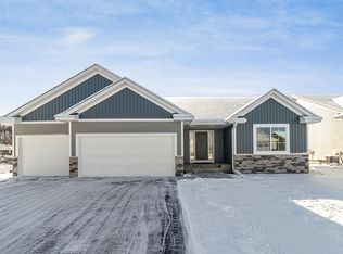 1023 Triumph Trl NE, Isanti, MN 55040