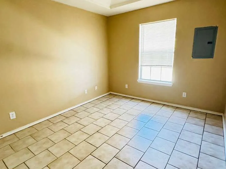 1509 Prosperity Dr #4 — Photo 8