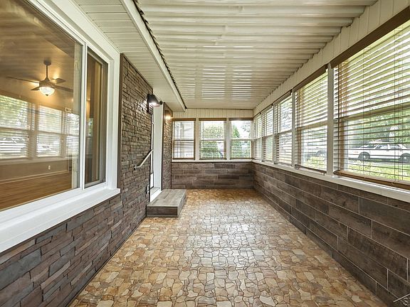 4th image of 2116 Anderson Rd