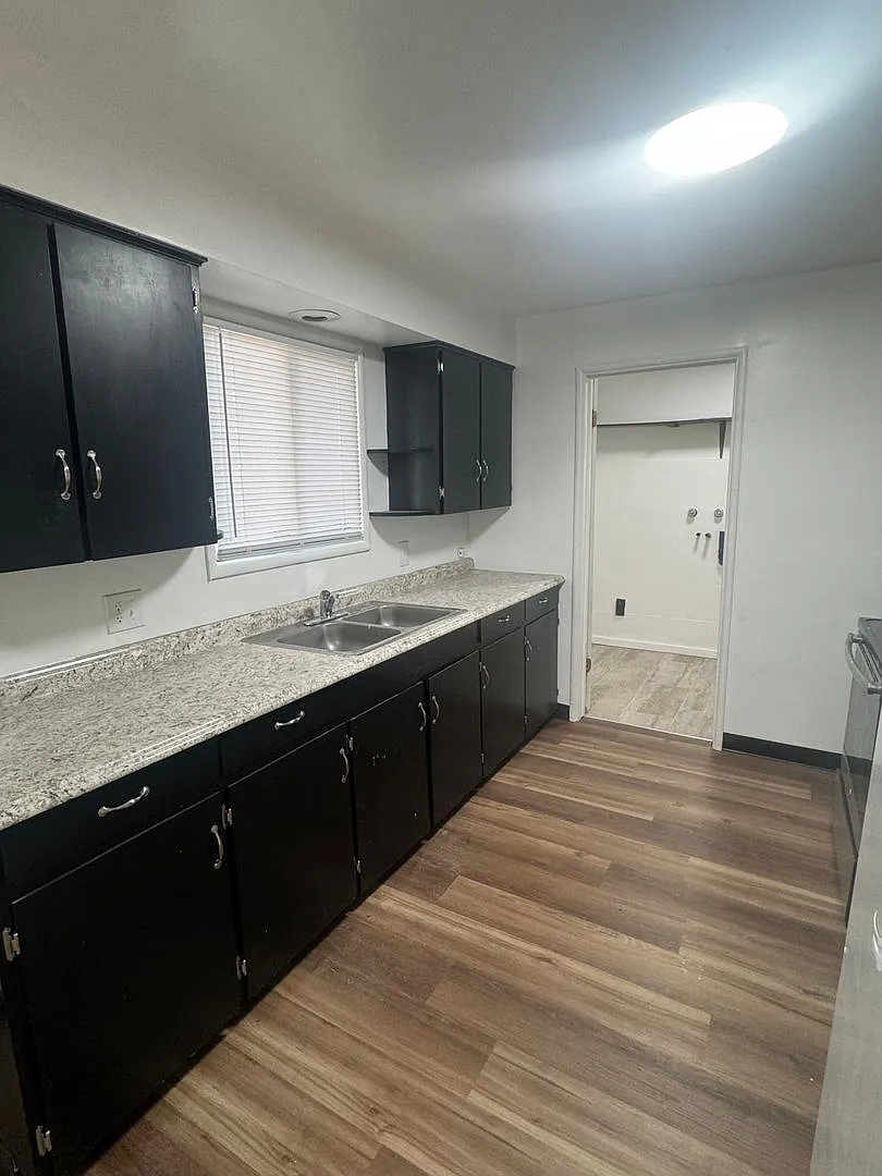 2 Bed 1 Bath House — Photo 2
