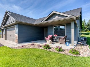 2909 Elgin Ct, River Falls, WI 54022
