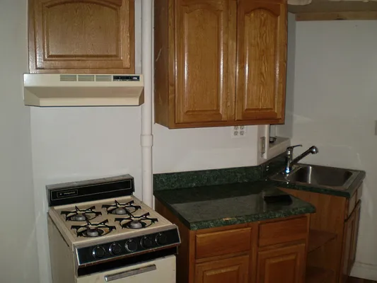 Rented by Maximus Realty Group | media 34