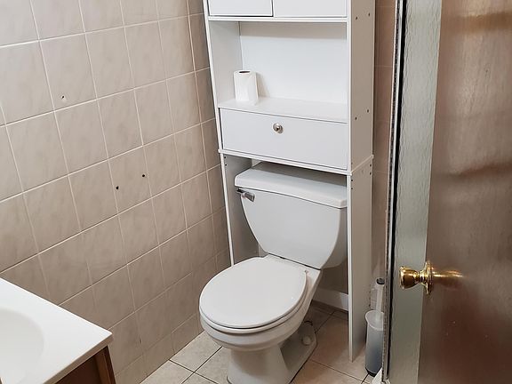 2nd image of 182 Revere Ave