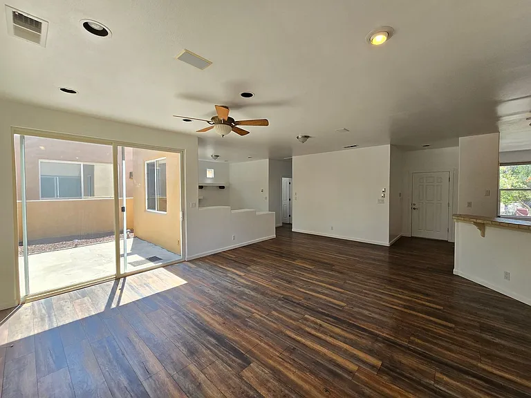 3 Wood Flower Pl — Photo 12
