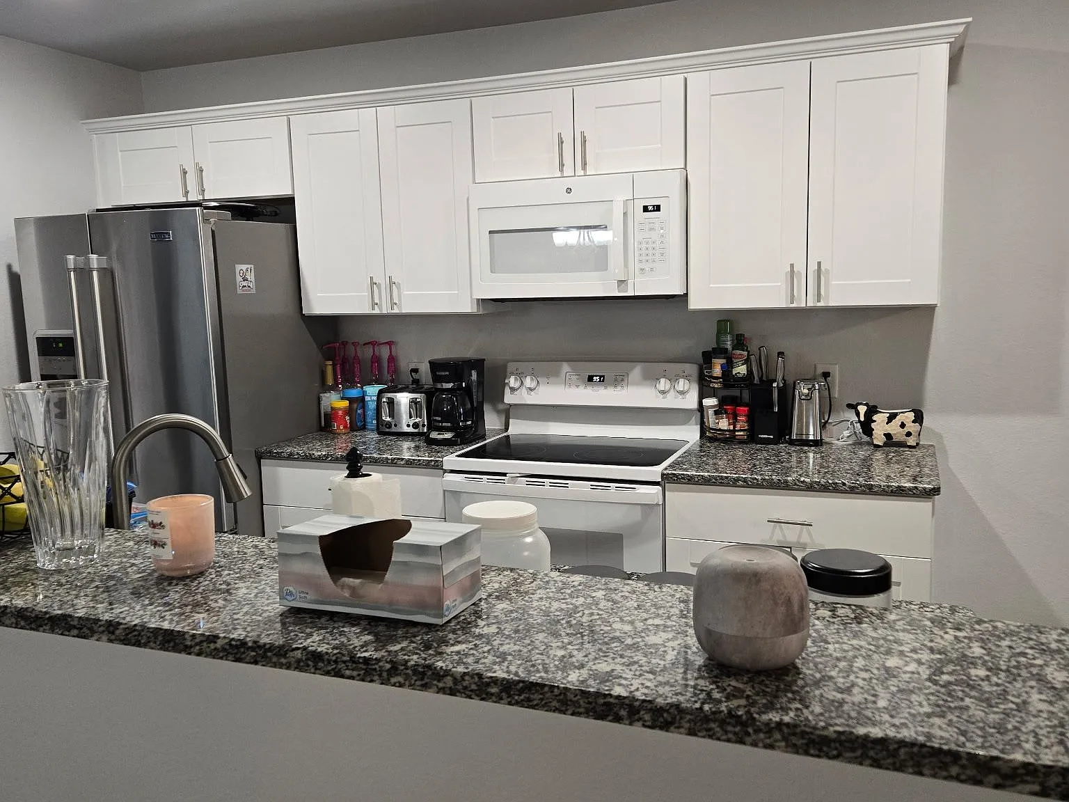 3 bed, 2.0 bath, 2069 sqft, $1,650 — Photo 3