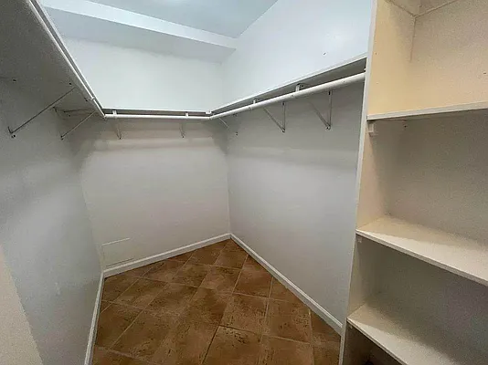 Rented by Metropolis International Realty Inc. | media 5