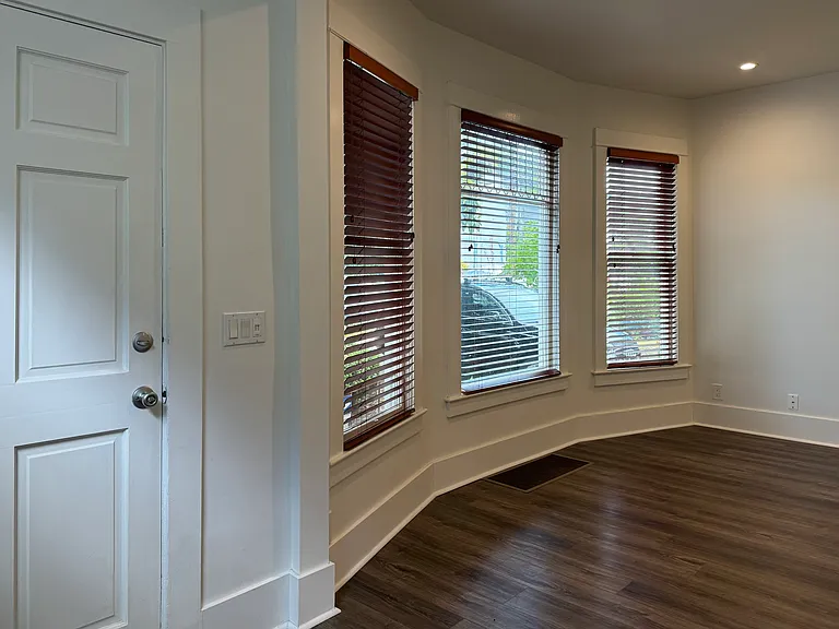 4014 Midvale Ave N #A — Photo 2