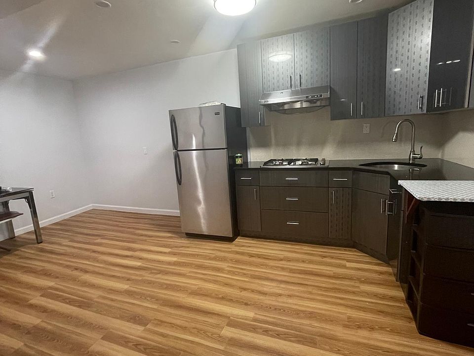 1st image of 12604 9th Ave Floor 1