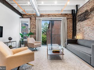 204 S Delhi St #R4, Philadelphia, PA 19107