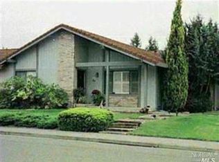 4300 Hansom Ct, Rohnert Park, CA 94928