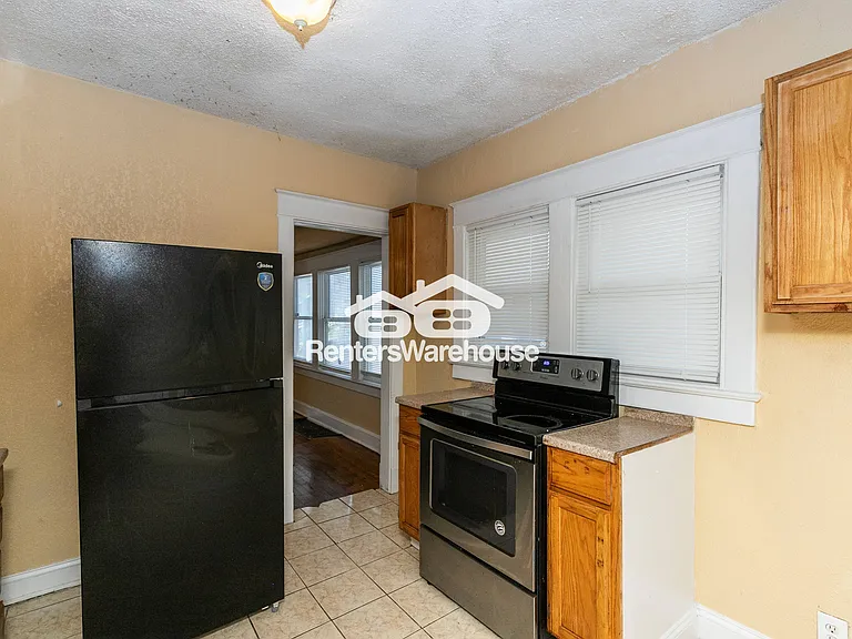 4038 Bellefontaine Ave — Photo 8