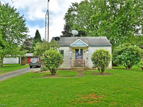 8114 W Lincoln St NE, Masury, OH 44438