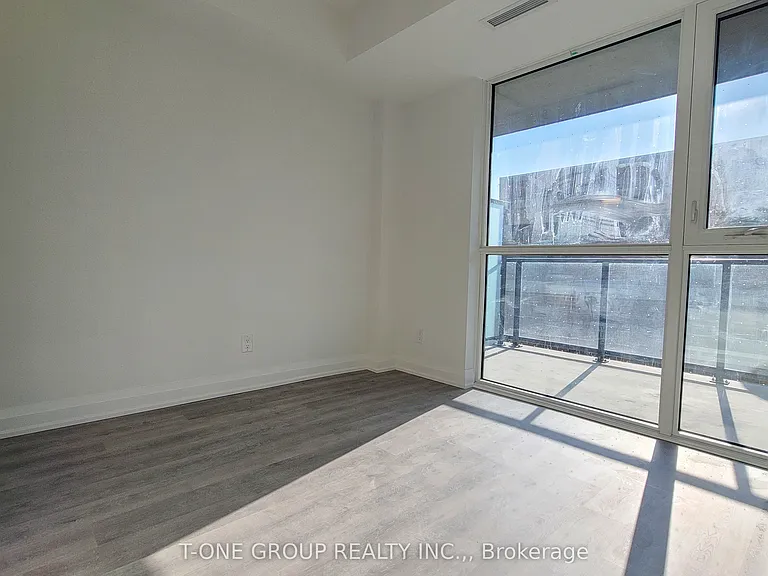 2369 Danforth Ave #318 — Photo 7