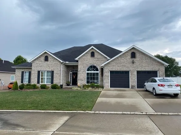 8 Lancelot Dr, Ona, WV 25545