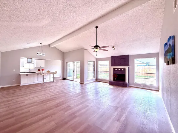 12071 Plumbrook Dr, Houston, TX 77099