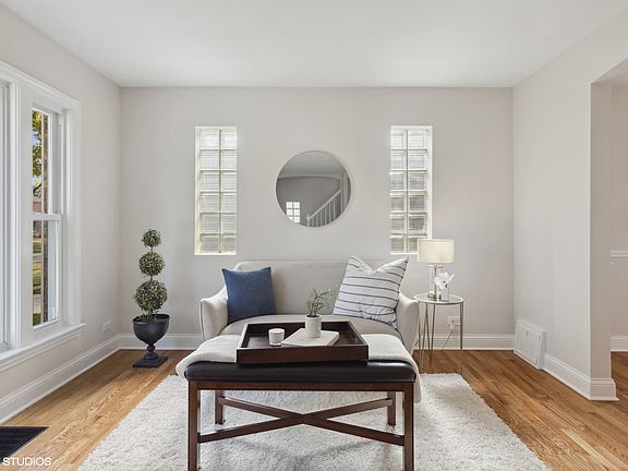 4th image of 2318 Kensington Ave
