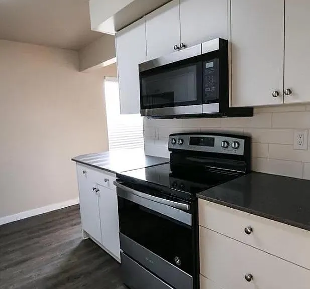 4529 44th Ave SW #204 — Photo 1