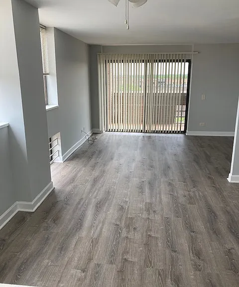 Des Plaines Tower — Photo 36