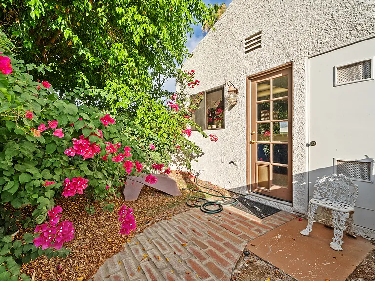 Garden entrance to kitchen