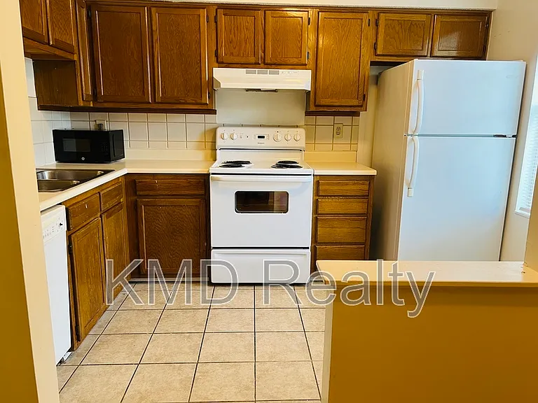 630 Lex Dr — Photo 5