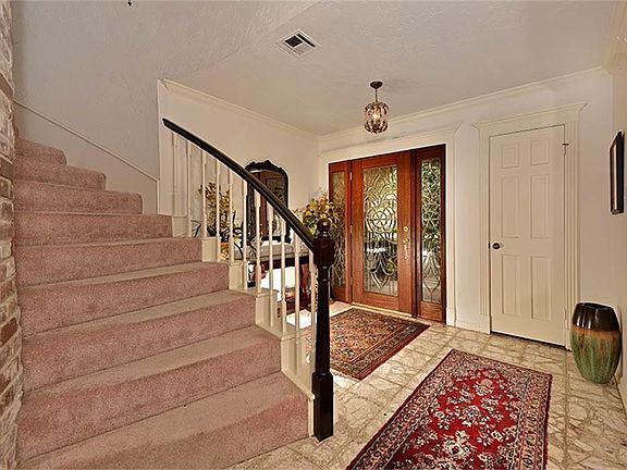 Another view of the entry.