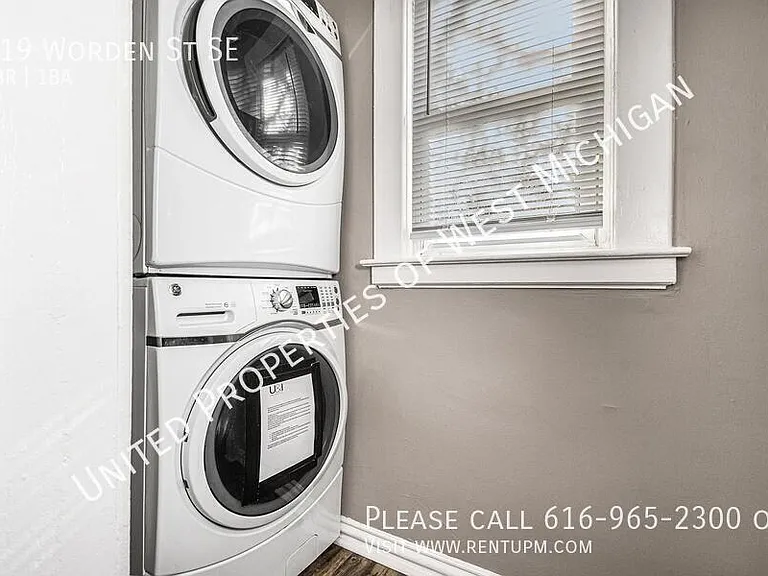 919 Worden St SE — Photo 15