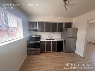 629 W Maple Rd APT 6, Clawson, MI 48017