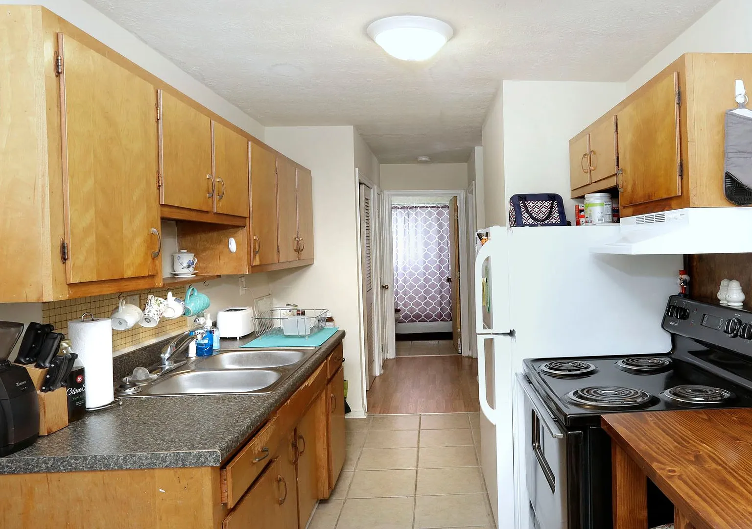 1348 Royalty Court — Photo 4