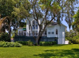 2480 E Crooked Lake Dr, Eustis, FL 32726