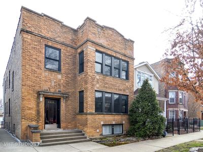 2435 W Pensacola Ave, Chicago, IL, 60618