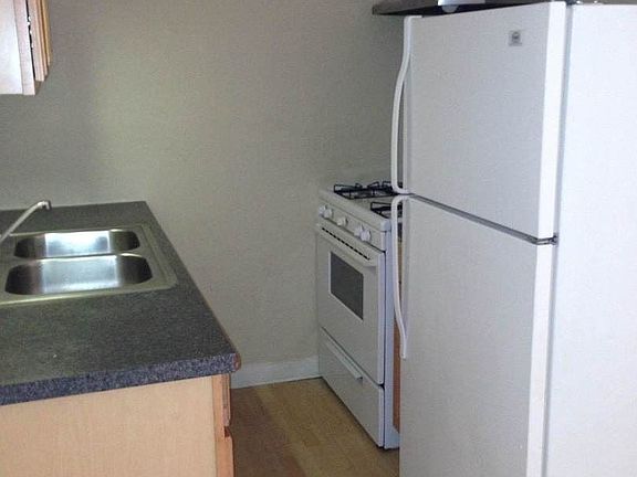 5th image of 3640 Pioneer Trl APT F