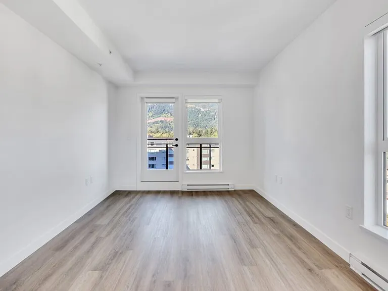38012 3rd Ave — Photo 31