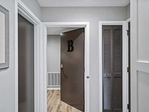 4th image of 129 Eagle Ct