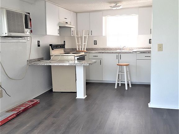 5th image of 812 Lake Ariana Blvd APT B