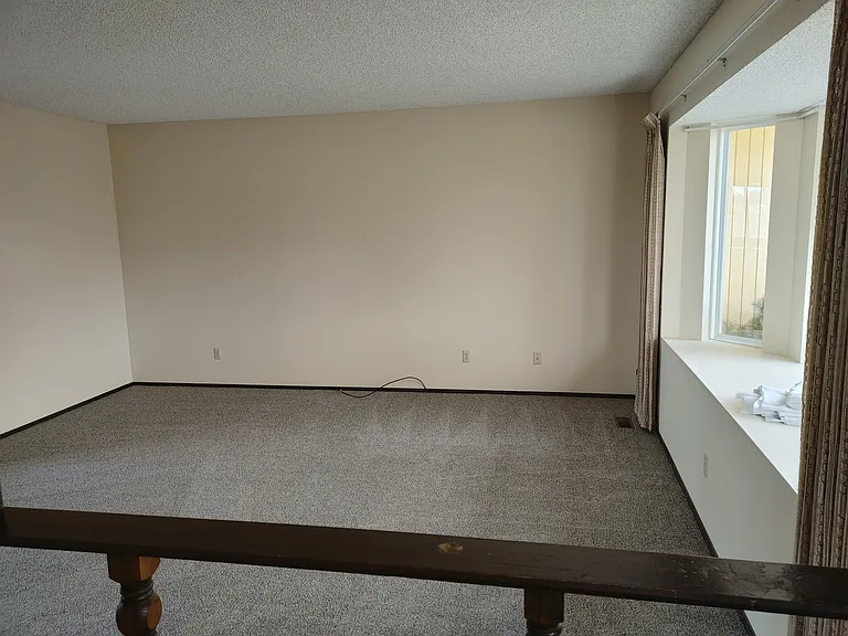 207 Jackson St — Photo 6