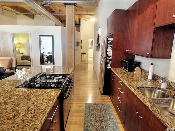 5th image of 901-907 Washington Ave #306