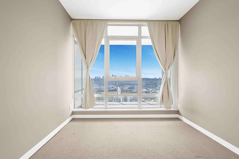 Surrey House for rent - 2 Bedrooms — photo 3