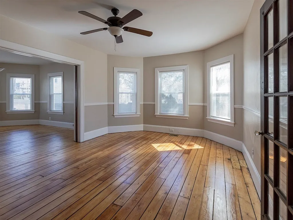 3 bed, 1.0 bath, 1491 sqft, $2,500 — Photo 4