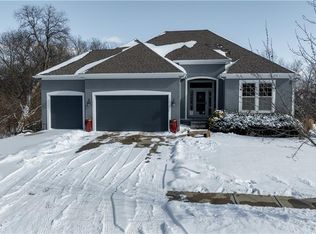 15833 W 163rd Ter, Olathe, KS 66062