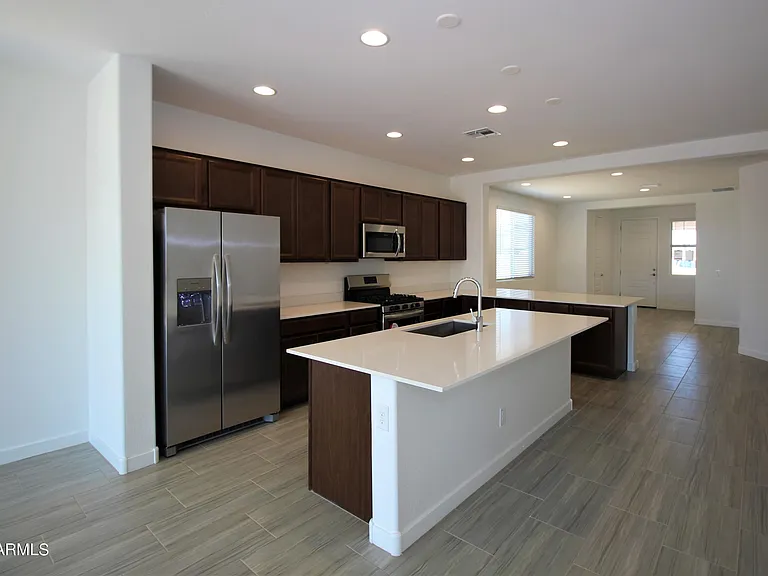 9241 W Roma Ave — Photo 7